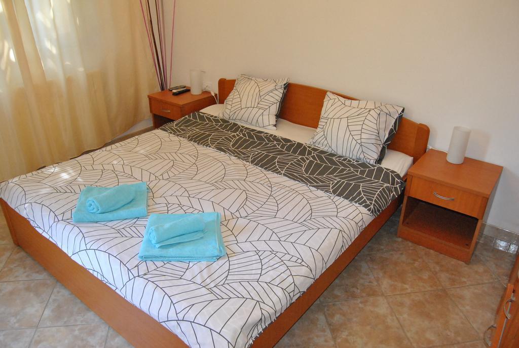 Apartment & Matan *