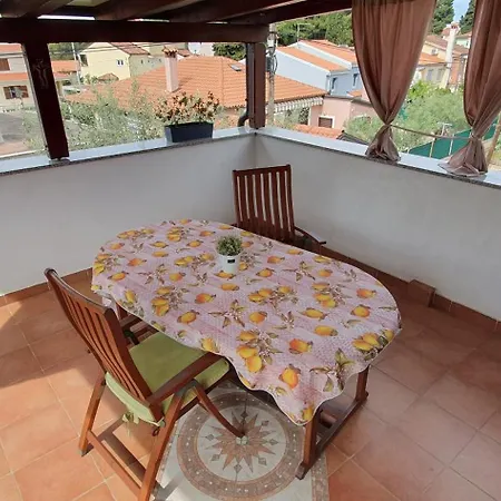 Apartments & Studio Matan Rovinj Exterior photo