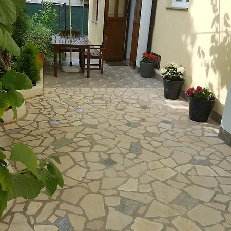 Apartments & Studio Matan Rovinj Exterior photo
