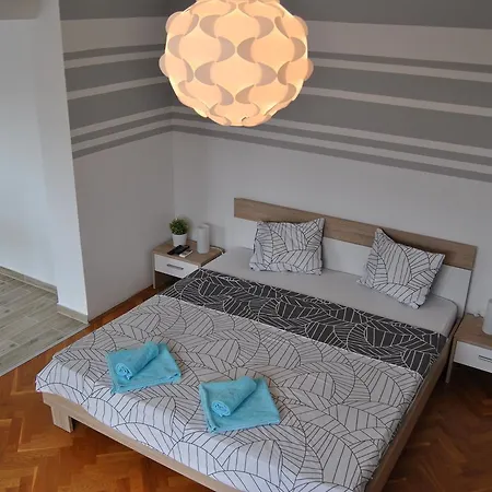 Apartments & Studio Matan Rovinj Exterior photo
