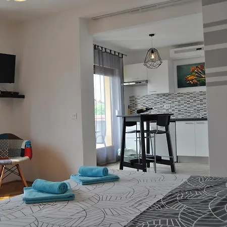 Apartments & Studio Matan Rovinj Exterior photo